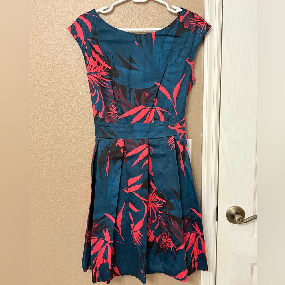 Women’s Tropical Print Short Dress with Tie Back